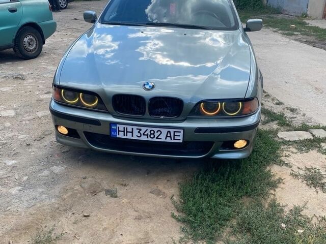 Сірий БМВ 5 Серія, об'ємом двигуна 3.5 л та пробігом 300 тис. км за 3800 $, фото 1 на Automoto.ua