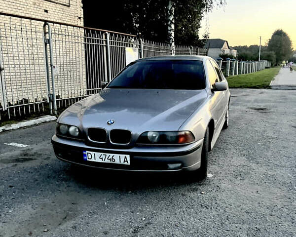 Серый БМВ 5 Серия, объемом двигателя 2.5 л и пробегом 431 тыс. км за 3700 $, фото 1 на Automoto.ua