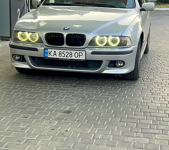 Серый БМВ 5 Серия, объемом двигателя 2.8 л и пробегом 0 тыс. км за 4800 $, фото 1 на Automoto.ua