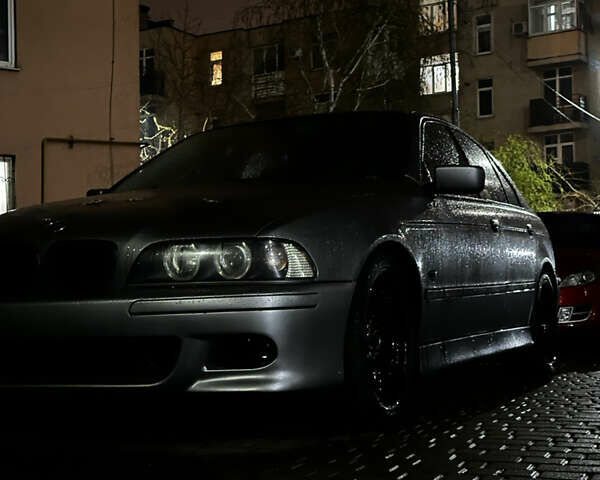 Сірий БМВ 5 Серія, об'ємом двигуна 4.4 л та пробігом 399 тис. км за 9500 $, фото 1 на Automoto.ua