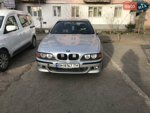 Серый БМВ 5 Серия, объемом двигателя 3 л и пробегом 260 тыс. км за 4500 $, фото 1 на Automoto.ua