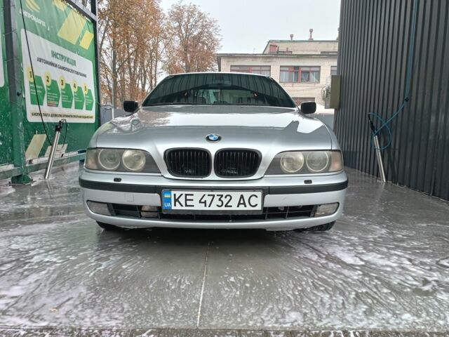 Сірий БМВ 5 Серія, об'ємом двигуна 2.9 л та пробігом 300 тис. км за 4200 $, фото 1 на Automoto.ua