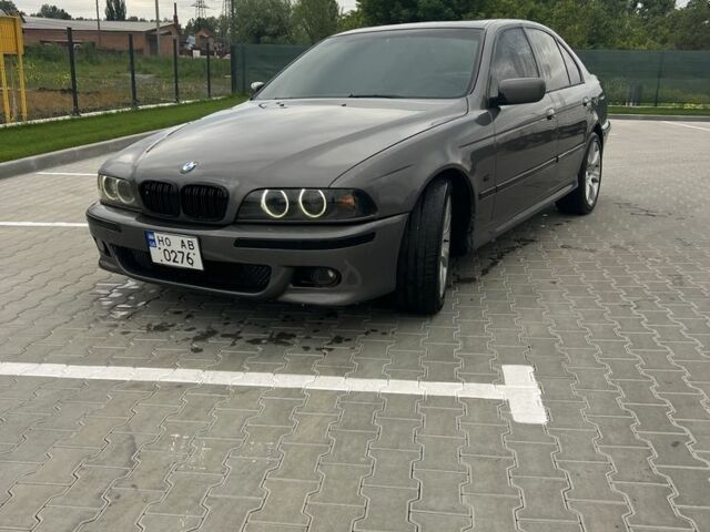 Серый БМВ 5 Серия, объемом двигателя 2.9 л и пробегом 400 тыс. км за 4200 $, фото 1 на Automoto.ua