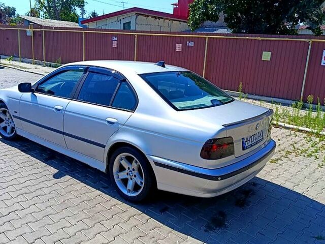 Серый БМВ 5 Серия, объемом двигателя 2.9 л и пробегом 355 тыс. км за 5800 $, фото 1 на Automoto.ua