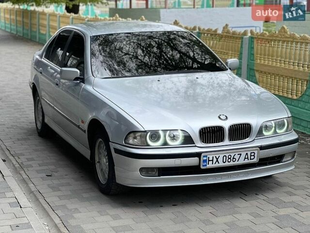 Серый БМВ 5 Серия, объемом двигателя 2.5 л и пробегом 400 тыс. км за 3300 $, фото 1 на Automoto.ua