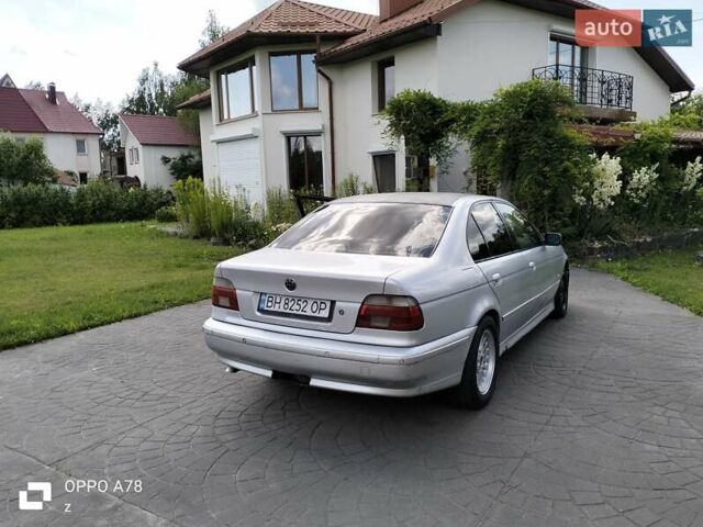 Сірий БМВ 5 Серія, об'ємом двигуна 2.93 л та пробігом 327 тис. км за 3450 $, фото 1 на Automoto.ua