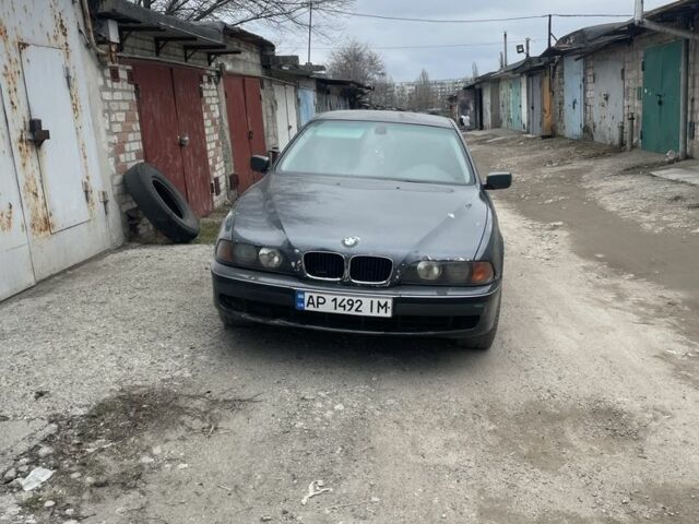 Серый БМВ 5 Серия, объемом двигателя 2.5 л и пробегом 360 тыс. км за 4200 $, фото 1 на Automoto.ua