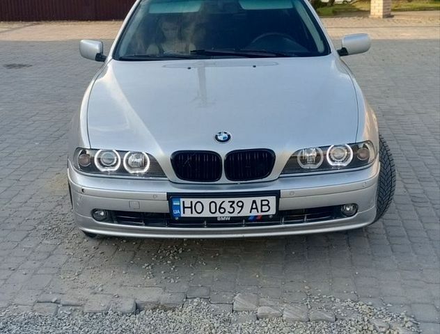 Сірий БМВ 5 Серія, об'ємом двигуна 1.99 л та пробігом 300 тис. км за 3000 $, фото 1 на Automoto.ua