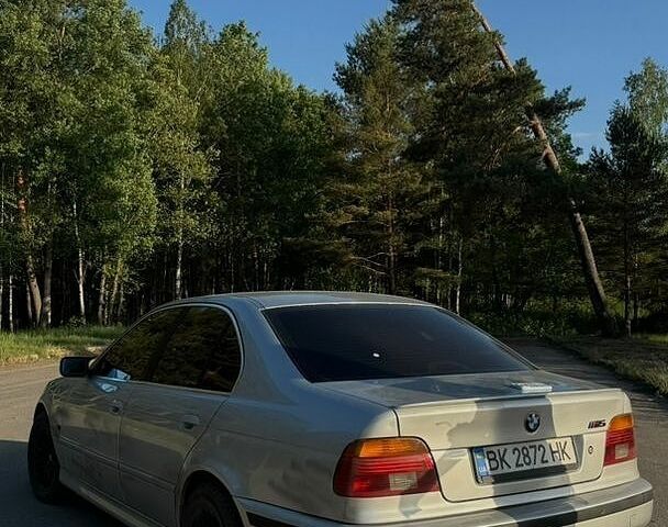 Серый БМВ 5 Серия, объемом двигателя 3 л и пробегом 430 тыс. км за 6500 $, фото 1 на Automoto.ua