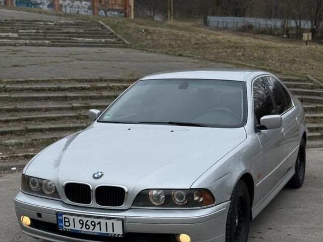 Серый БМВ 5 Серия, объемом двигателя 2.2 л и пробегом 303 тыс. км за 4500 $, фото 1 на Automoto.ua