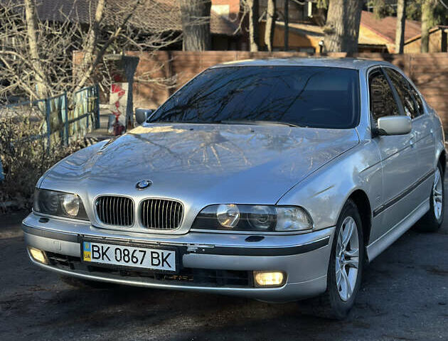 Сірий БМВ 5 Серія, об'ємом двигуна 2 л та пробігом 325 тис. км за 4550 $, фото 1 на Automoto.ua