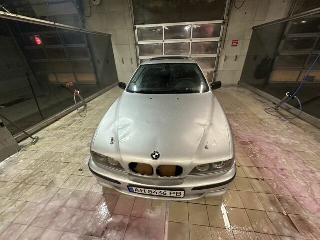 Серый БМВ 5 Серия, объемом двигателя 2.9 л и пробегом 376 тыс. км за 4000 $, фото 1 на Automoto.ua