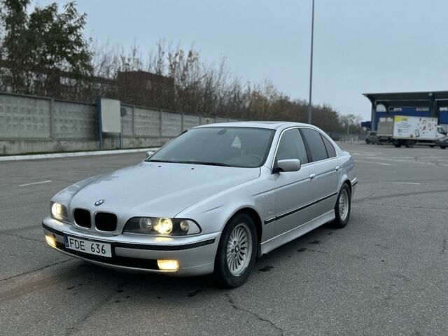 Сірий БМВ 5 Серія, об'ємом двигуна 3 л та пробігом 383 тис. км за 2600 $, фото 1 на Automoto.ua