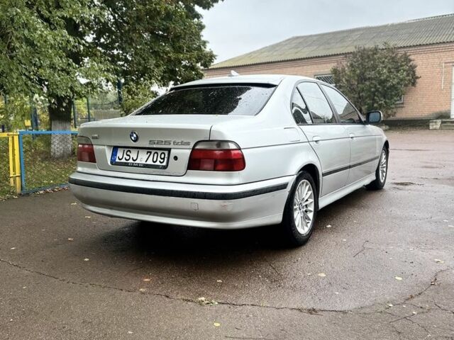 Серый БМВ 5 Серия, объемом двигателя 2.5 л и пробегом 399 тыс. км за 2300 $, фото 1 на Automoto.ua