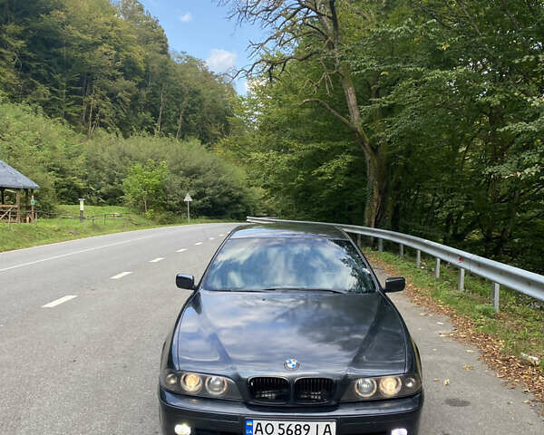 Серый БМВ 5 Серия, объемом двигателя 2.93 л и пробегом 300 тыс. км за 4000 $, фото 1 на Automoto.ua