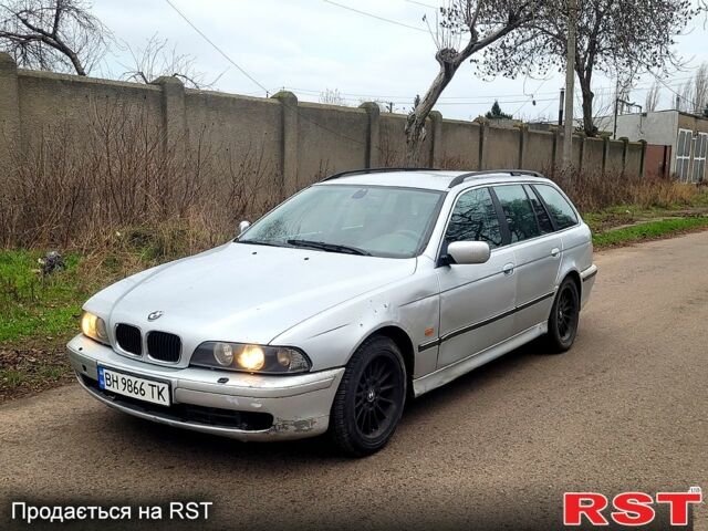 Сірий БМВ 5 Серія, об'ємом двигуна 3 л та пробігом 300 тис. км за 3999 $, фото 1 на Automoto.ua