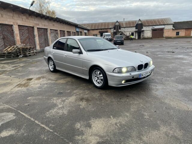 БМВ 5 Серія 2000 у Рокитне на Automoto.ua Сірий БМВ 5 Серія, об'ємом двигуна 3 л та пробігом 300 тис. км за 3850 $, фото 1 на Automoto.ua
