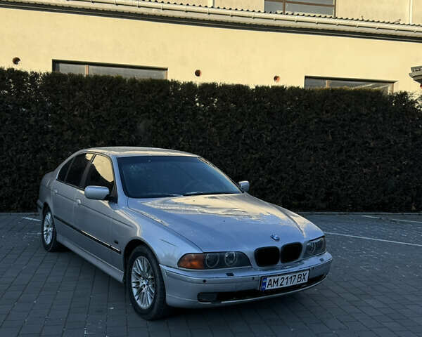 Сірий БМВ 5 Серія, об'ємом двигуна 2.49 л та пробігом 350 тис. км за 3350 $, фото 1 на Automoto.ua