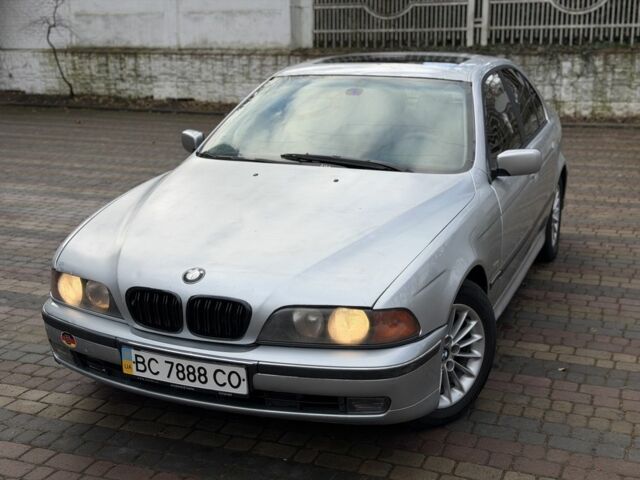 Серый БМВ 5 Серия, объемом двигателя 3 л и пробегом 300 тыс. км за 3300 $, фото 1 на Automoto.ua