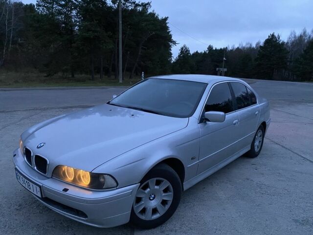 Серый БМВ 5 Серия, объемом двигателя 2 л и пробегом 777 тыс. км за 4100 $, фото 1 на Automoto.ua