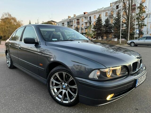 Серый БМВ 5 Серия, объемом двигателя 2 л и пробегом 303 тыс. км за 4000 $, фото 1 на Automoto.ua