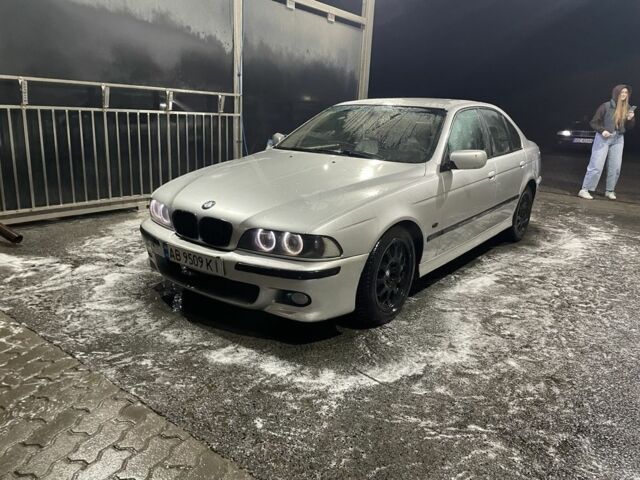 Серый БМВ 5 Серия, объемом двигателя 2.5 л и пробегом 370 тыс. км за 4700 $, фото 1 на Automoto.ua