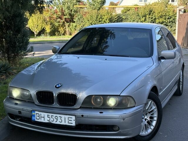 Серый БМВ 5 Серия, объемом двигателя 2.9 л и пробегом 300 тыс. км за 3500 $, фото 1 на Automoto.ua