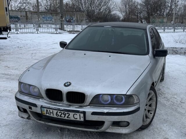 Серый БМВ 5 Серия, объемом двигателя 2.2 л и пробегом 338 тыс. км за 3100 $, фото 1 на Automoto.ua