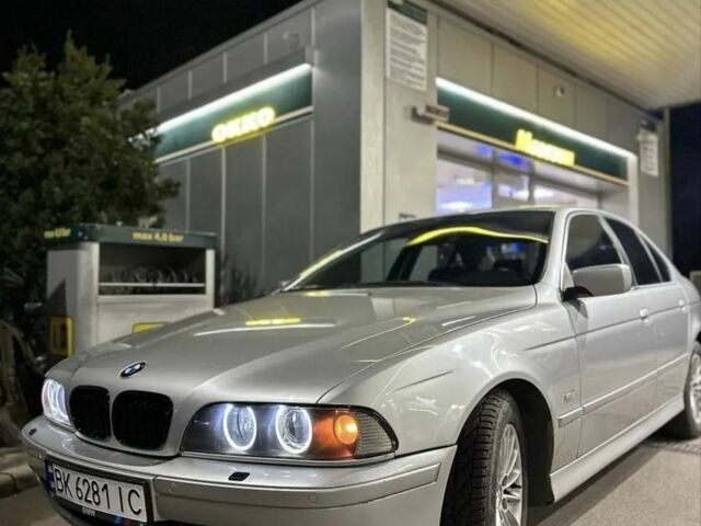 Серый БМВ 5 Серия, объемом двигателя 2.9 л и пробегом 300 тыс. км за 3500 $, фото 1 на Automoto.ua