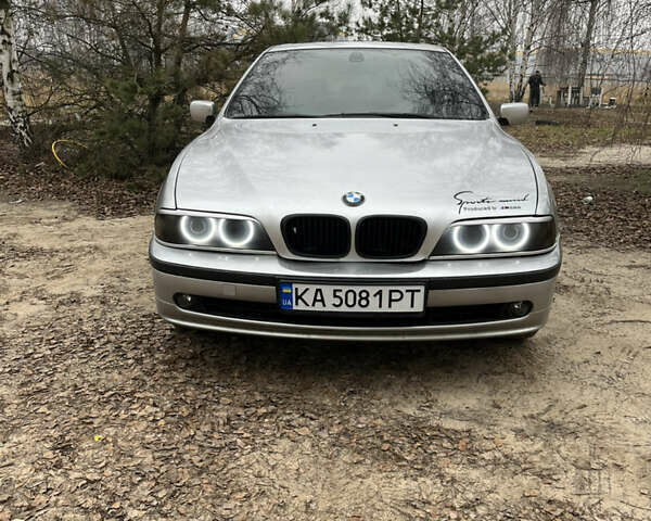 Серый БМВ 5 Серия, объемом двигателя 2.8 л и пробегом 598 тыс. км за 5500 $, фото 1 на Automoto.ua