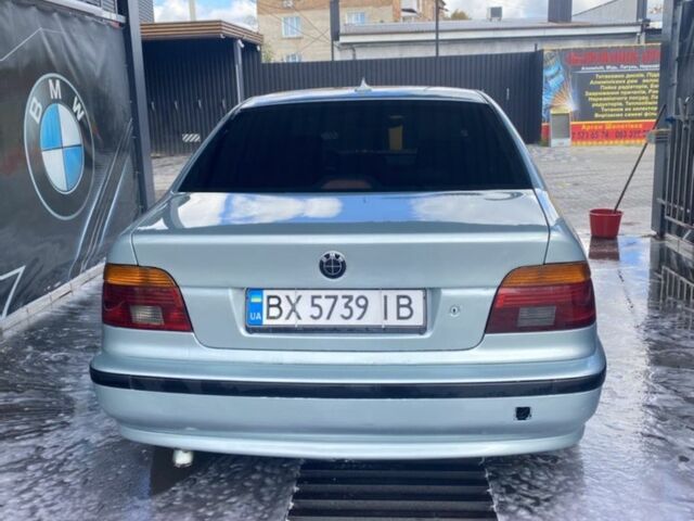 Серый БМВ 5 Серия, объемом двигателя 2 л и пробегом 305 тыс. км за 4900 $, фото 1 на Automoto.ua