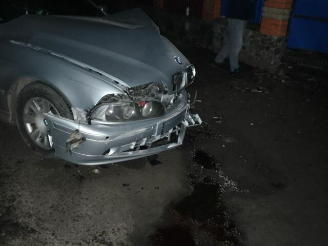 Серый БМВ 5 Серия, объемом двигателя 2.5 л и пробегом 290 тыс. км за 947 $, фото 1 на Automoto.ua