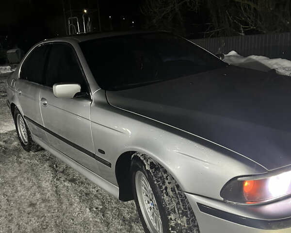 Сірий БМВ 5 Серія, об'ємом двигуна 2.8 л та пробігом 600 тис. км за 4600 $, фото 1 на Automoto.ua