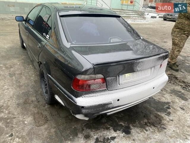 Серый БМВ 5 Серия, объемом двигателя 2.9 л и пробегом 300 тыс. км за 5999 $, фото 1 на Automoto.ua