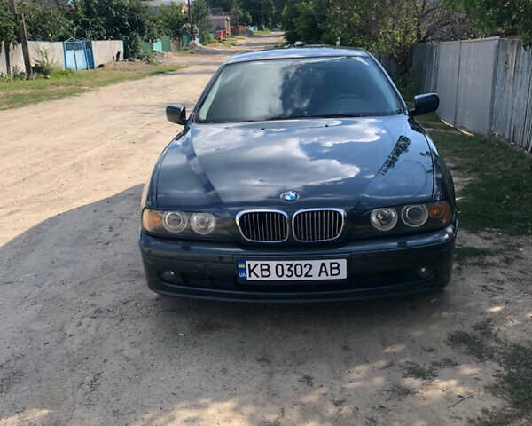 Серый БМВ 5 Серия, объемом двигателя 2.2 л и пробегом 320 тыс. км за 5200 $, фото 1 на Automoto.ua