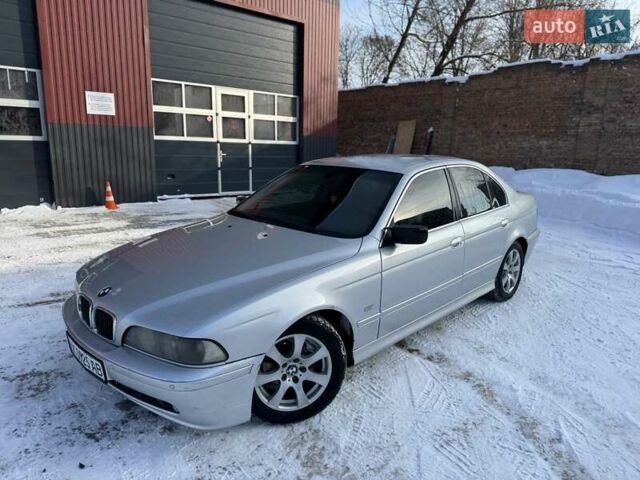 Серый БМВ 5 Серия, объемом двигателя 2.5 л и пробегом 384 тыс. км за 4999 $, фото 1 на Automoto.ua