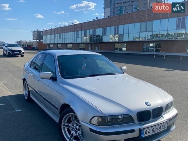Серый БМВ 5 Серия, объемом двигателя 3 л и пробегом 322 тыс. км за 6200 $, фото 1 на Automoto.ua
