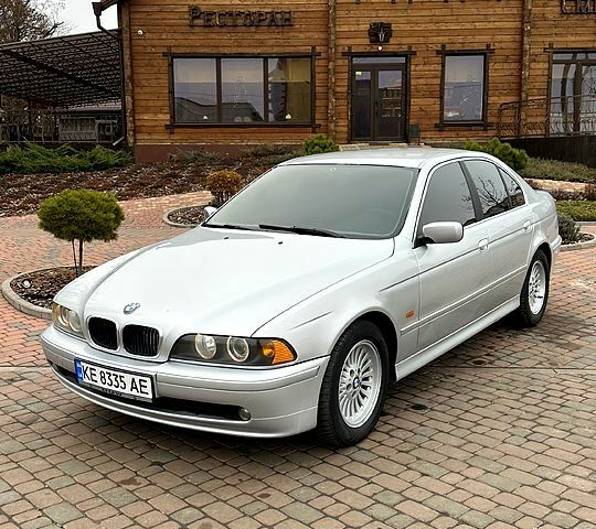 Серый БМВ 5 Серия, объемом двигателя 2 л и пробегом 340 тыс. км за 5599 $, фото 1 на Automoto.ua