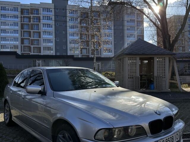 Серый БМВ 5 Серия, объемом двигателя 3 л и пробегом 380 тыс. км за 5899 $, фото 1 на Automoto.ua