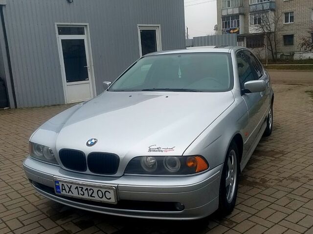 Серый БМВ 5 Серия, объемом двигателя 2.5 л и пробегом 32200 тыс. км за 5000 $, фото 1 на Automoto.ua