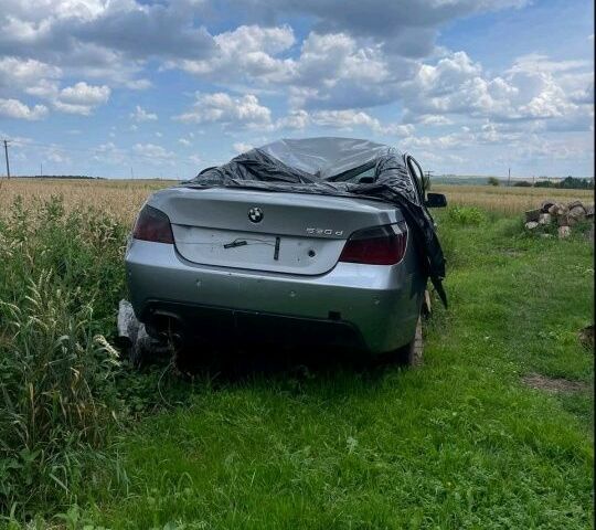 Серый БМВ 5 Серия, объемом двигателя 3 л и пробегом 300 тыс. км за 3200 $, фото 1 на Automoto.ua