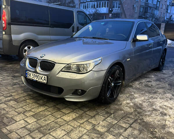 Серый БМВ 5 Серия, объемом двигателя 2.99 л и пробегом 290 тыс. км за 8499 $, фото 1 на Automoto.ua