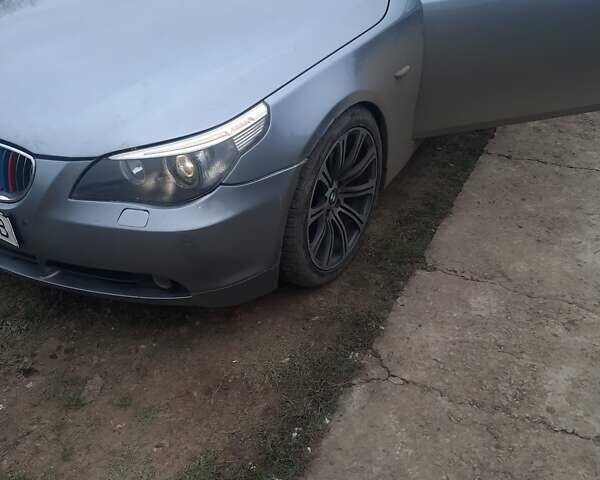 Сірий БМВ 5 Серія, об'ємом двигуна 3 л та пробігом 360 тис. км за 7500 $, фото 1 на Automoto.ua