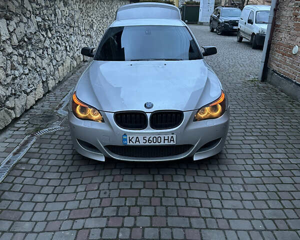 Серый БМВ 5 Серия, объемом двигателя 2.99 л и пробегом 320 тыс. км за 10000 $, фото 1 на Automoto.ua