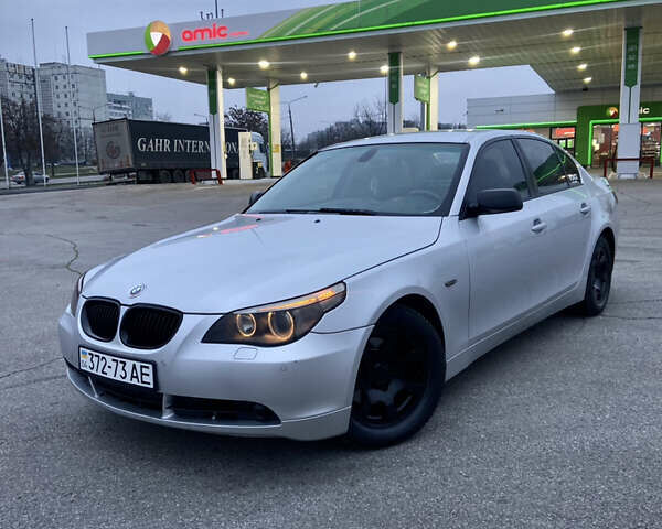 Серый БМВ 5 Серия, объемом двигателя 2.2 л и пробегом 250 тыс. км за 4800 $, фото 1 на Automoto.ua