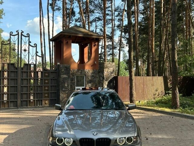 Серый БМВ 5 Серия, объемом двигателя 3 л и пробегом 426 тыс. км за 7400 $, фото 1 на Automoto.ua