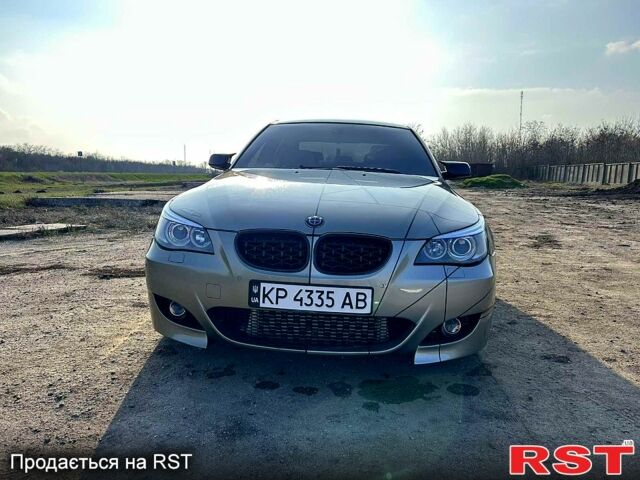 Серый БМВ 5 Серия, объемом двигателя 3 л и пробегом 0 тыс. км за 13000 $, фото 1 на Automoto.ua