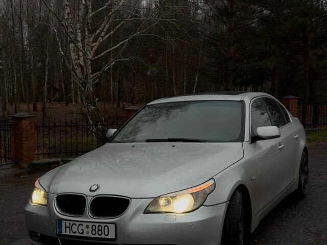 Серый БМВ 5 Серия, объемом двигателя 3 л и пробегом 3 тыс. км за 4000 $, фото 1 на Automoto.ua