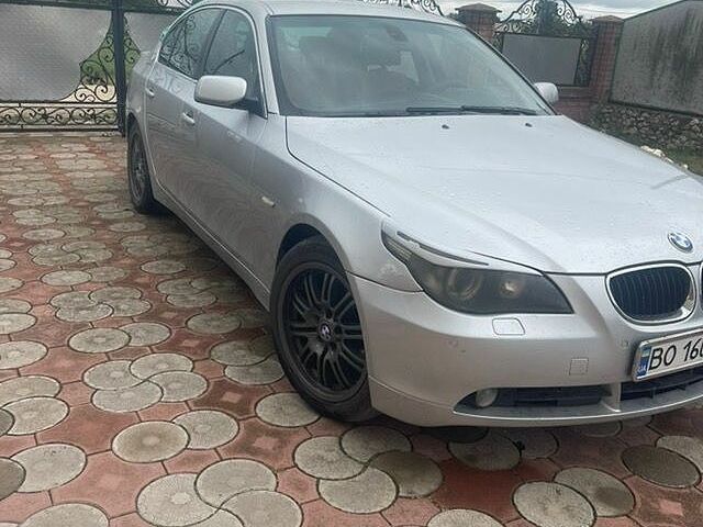 Серый БМВ 5 Серия, объемом двигателя 3 л и пробегом 364 тыс. км за 8500 $, фото 1 на Automoto.ua