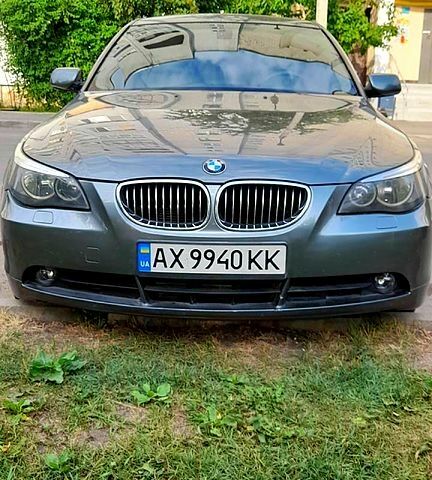 Серый БМВ 5 Серия, объемом двигателя 2.5 л и пробегом 300 тыс. км за 5000 $, фото 1 на Automoto.ua